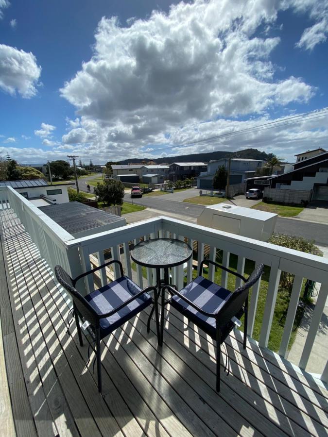 Surf N Stay Whangamata Eksteriør bilde