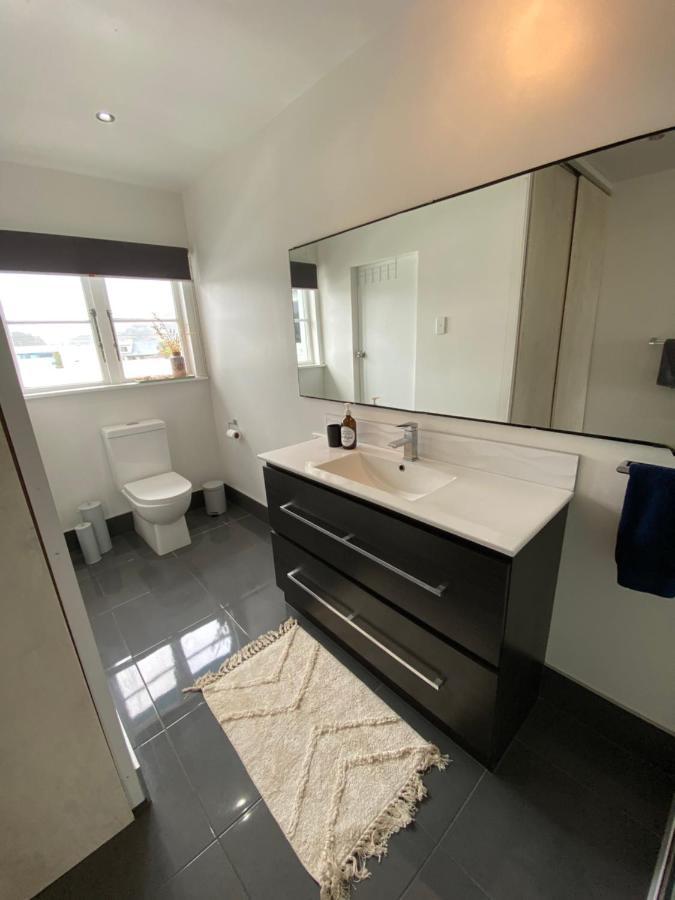 Surf N Stay Whangamata Eksteriør bilde