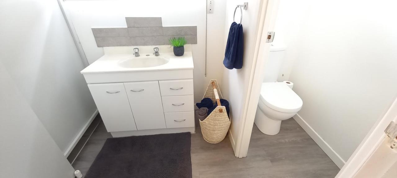 Surf N Stay Whangamata Eksteriør bilde