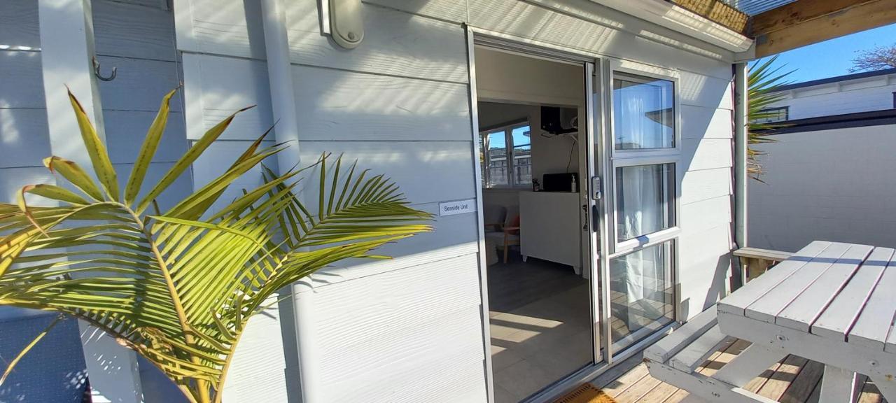 Surf N Stay Whangamata Eksteriør bilde