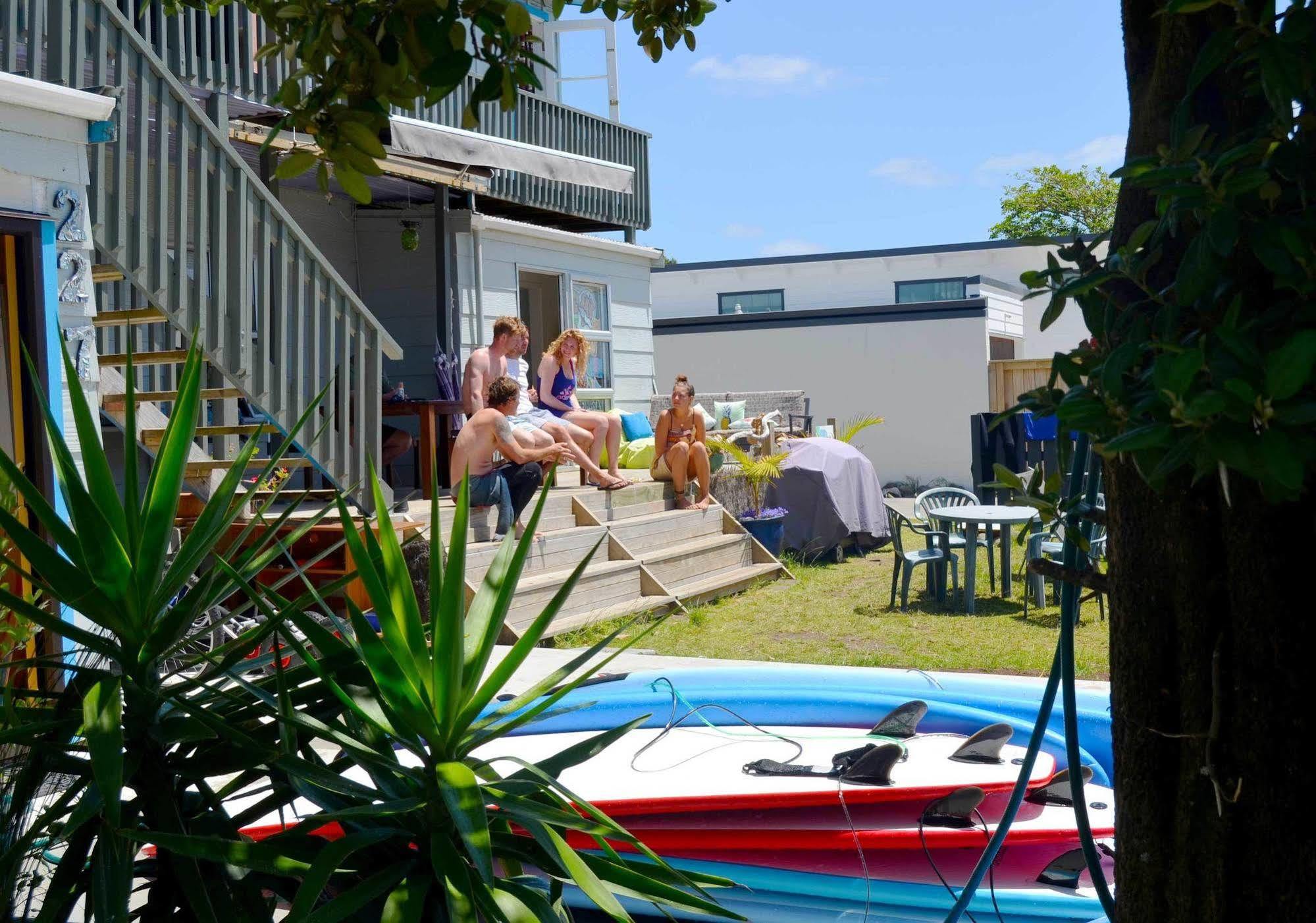 Surf N Stay Whangamata Eksteriør bilde
