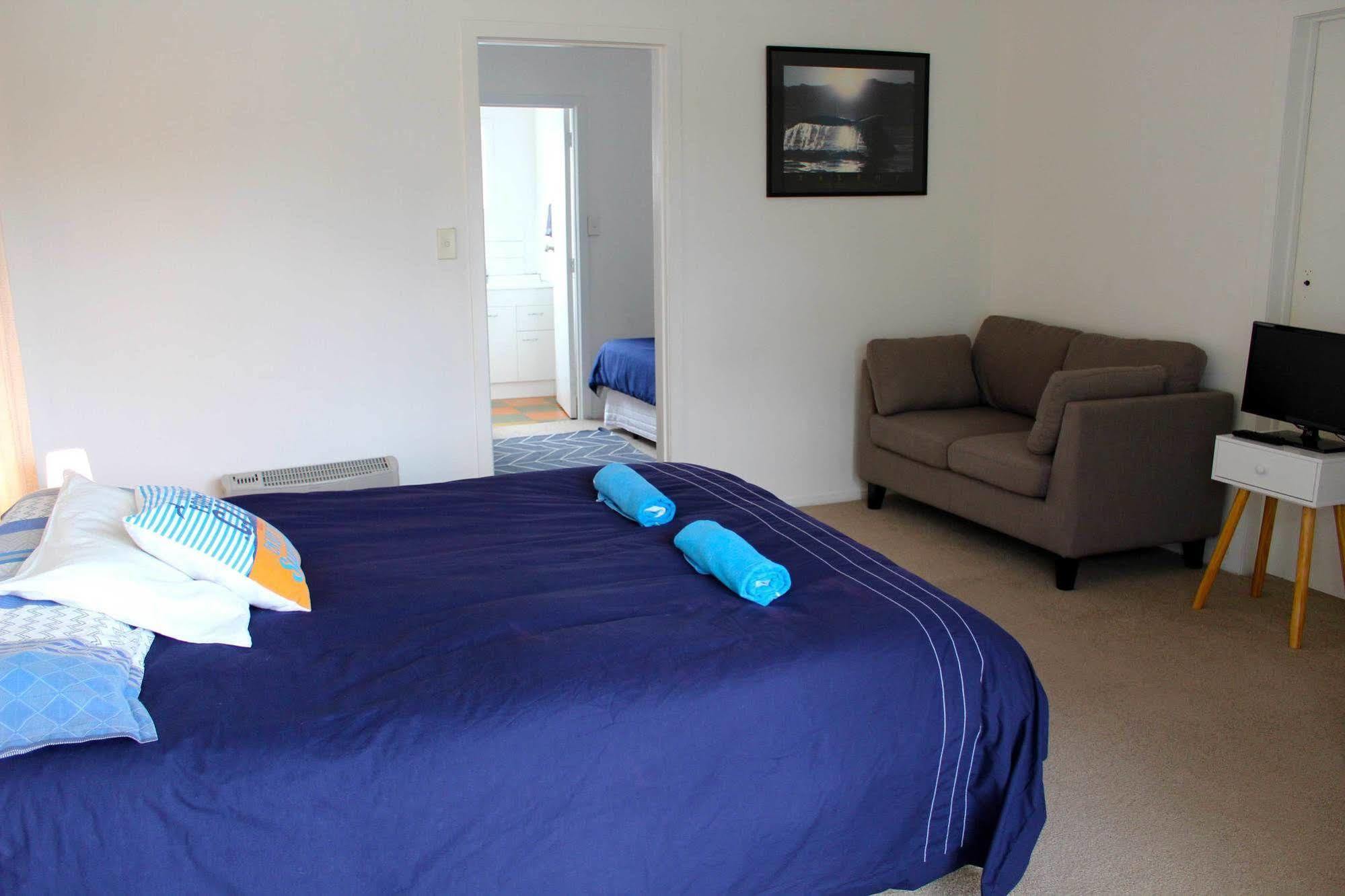 Surf N Stay Whangamata Eksteriør bilde